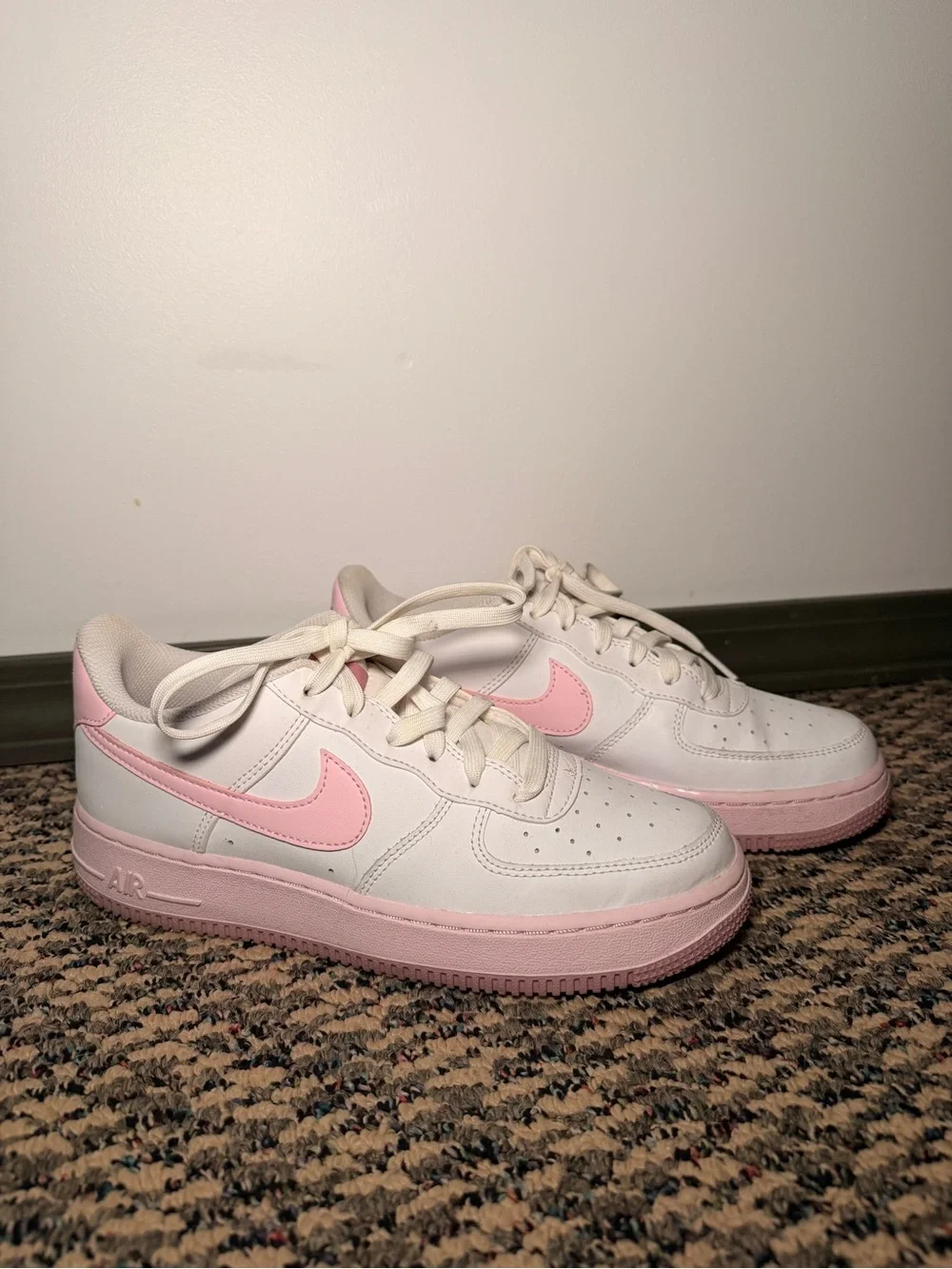 Nike youth low